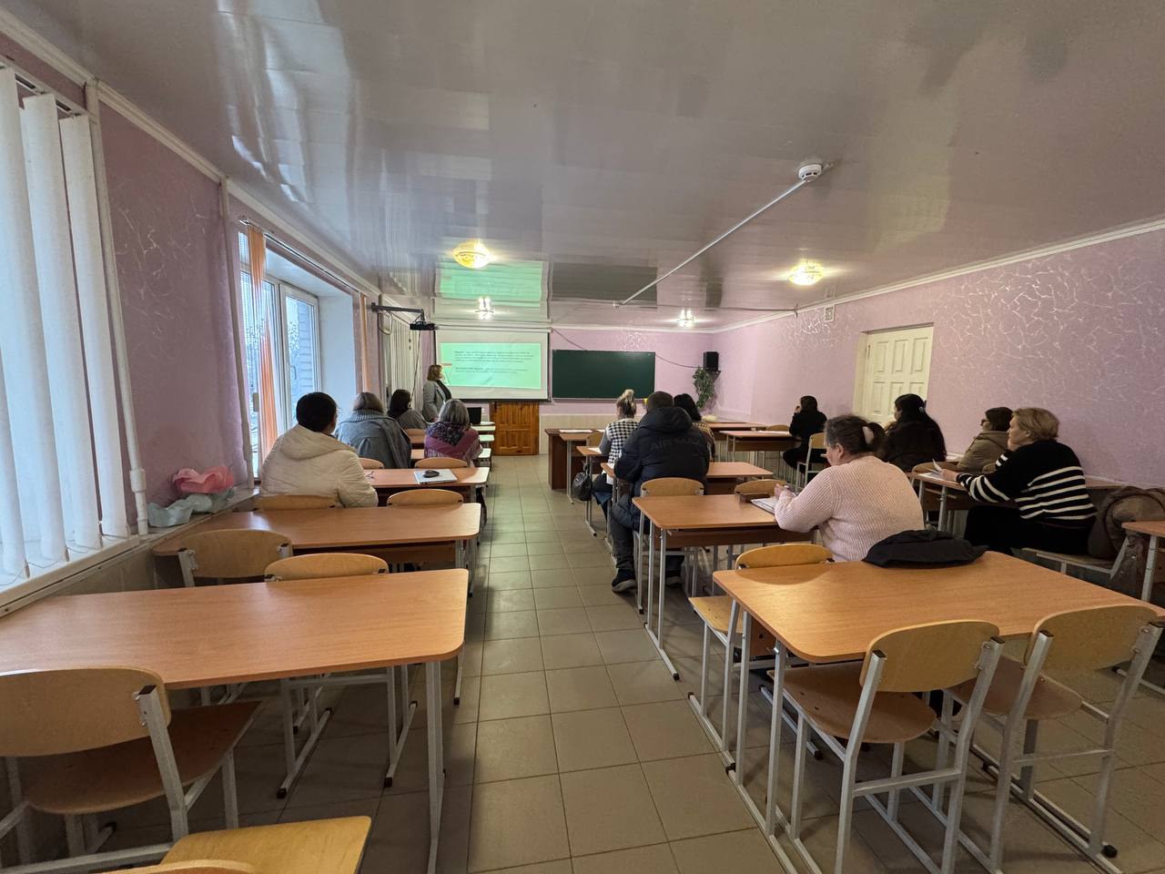 photo 5404453302881160340 y